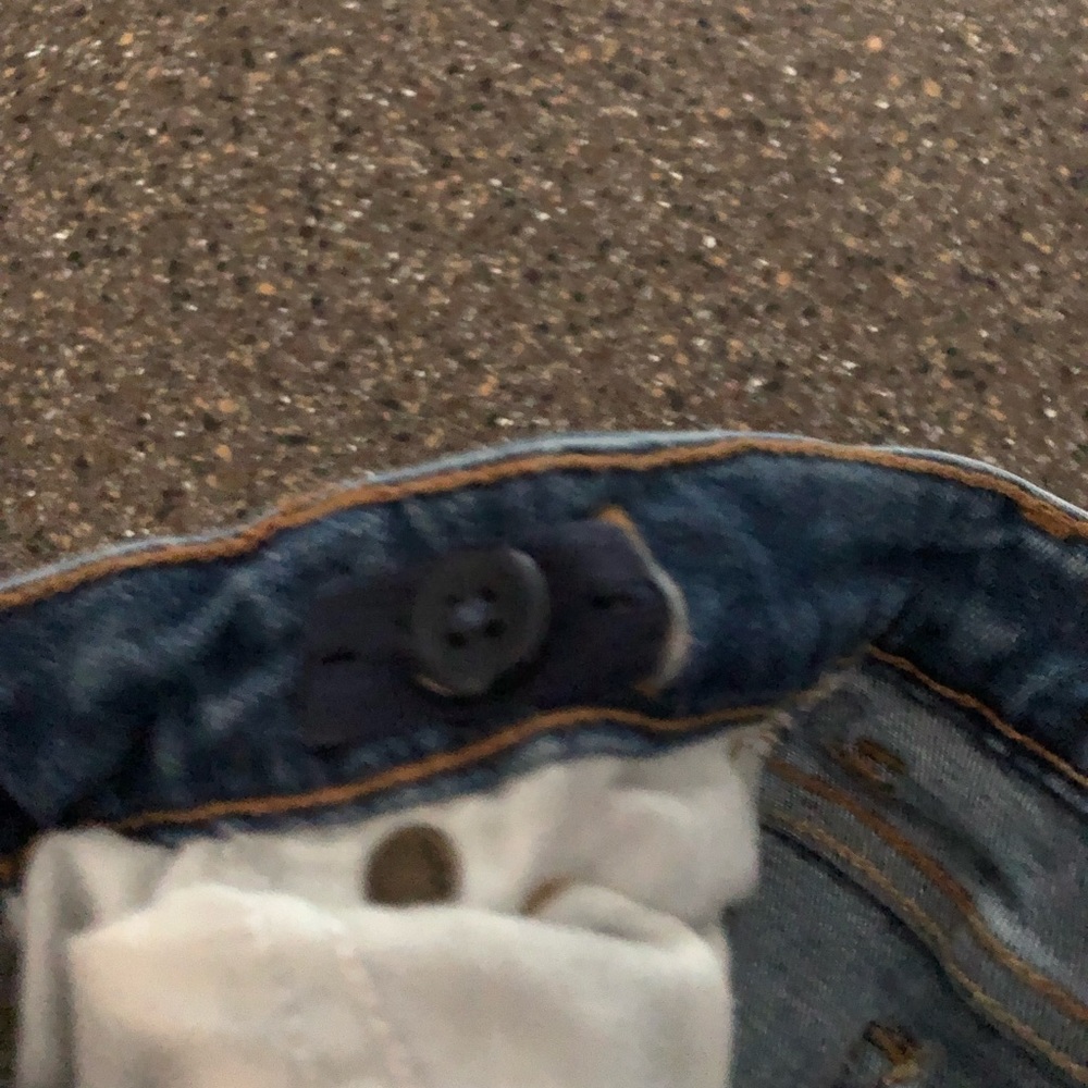 Distressed jeans - Picture 6 of 6